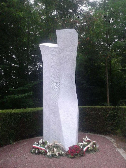monumento-carlo-e-nello-rosselli-francia