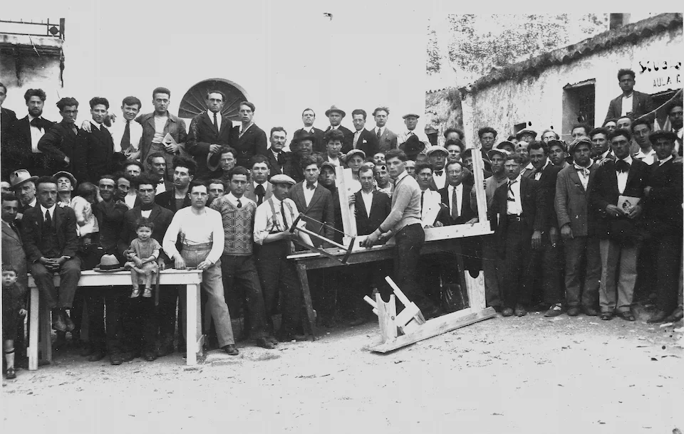 2 maggio 1927. Inaugurazione delle nuove aule della scuola di cultura con l'insegna “Scuola-Aula C”